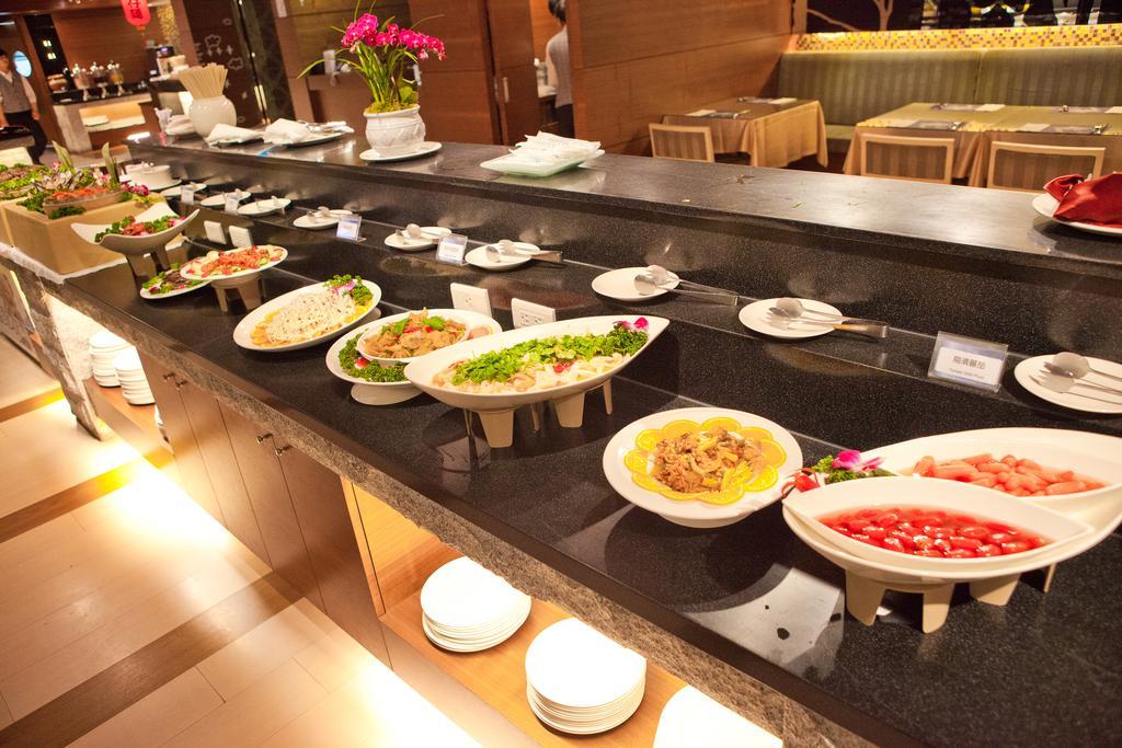 Sun Moon Lake Hotel Ючи Екстериор снимка