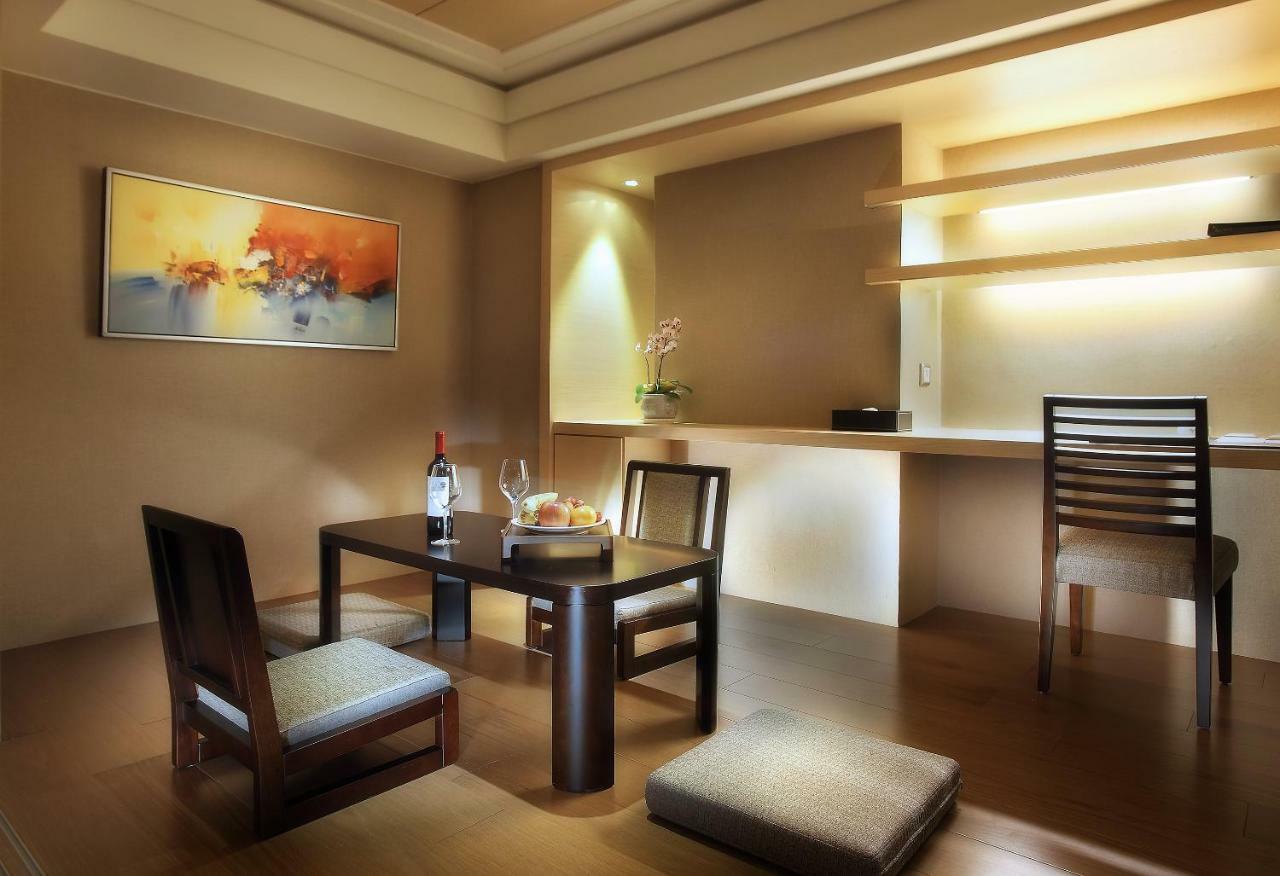 Sun Moon Lake Hotel Ючи Екстериор снимка